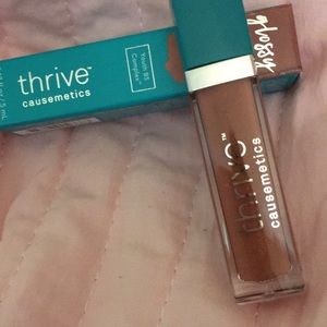 Thrive causmetics glossy hydrating lip serum